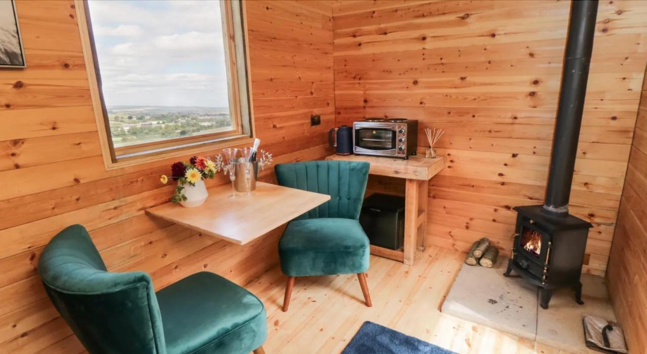 Shepherds Hut By Stepney Stays Scarborough Exteriér fotografie
